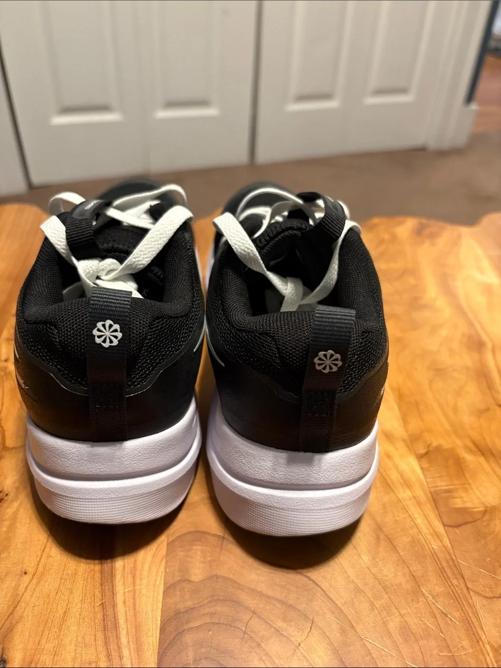 Nike Kids' Grade School Cosmic Runner Shoes -Size 4.5Y